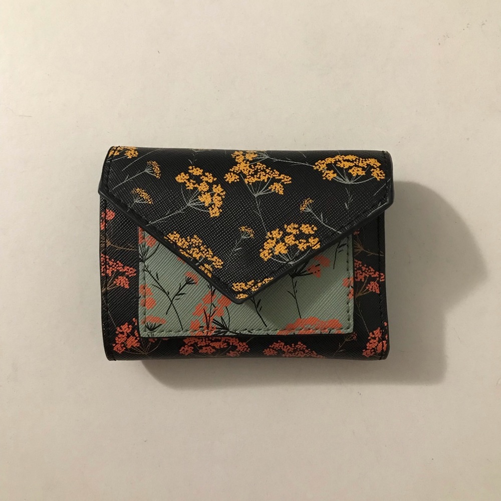 Mango Mixed Floral Print Wallet 🌻🌻🌻